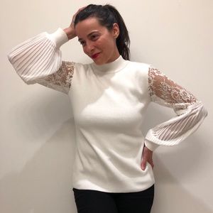 NWT! Belldini white sweater w/ lace sleeves. Large